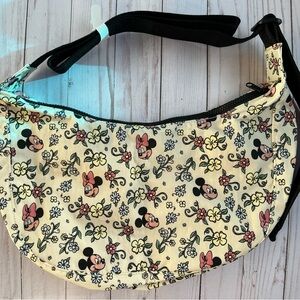[SOLD] BAGGU Medium Crescent Bag - Storybook Floral